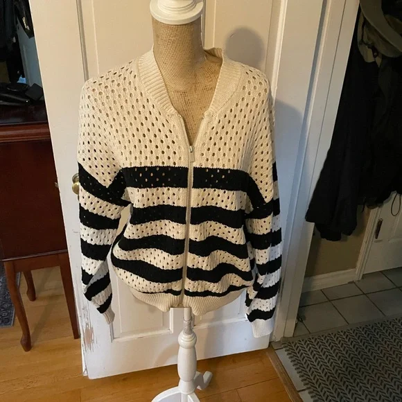 NWT Sanctuary zip up perforated knit bomber sweater jacket - Picture 2 of 6